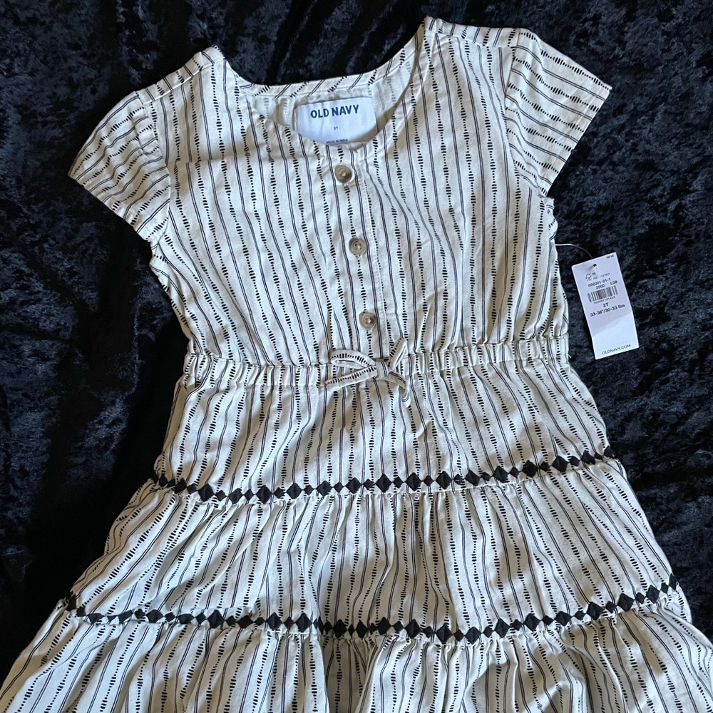 Old Navy Tiered Ruffle Dress (NWT)